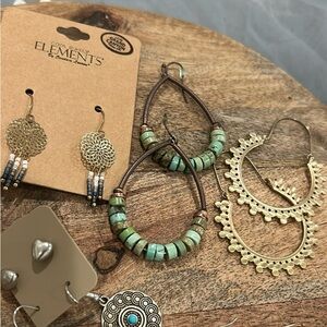 Turquoise and Golden Earrings Set